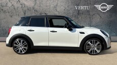 MINI Hatchback 1.5 Cooper Exclusive Premium 5dr Auto Petrol Hatchback